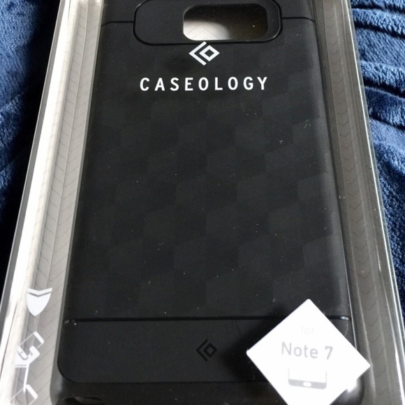 Caseology Galaxy Note 7 Case Parallax Series Textured Modern Black / Black - Picture 4 of 6
